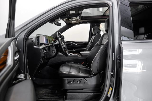Used 2021 Cadillac Escalade ESV Premium Luxury AWD/4WD image 5