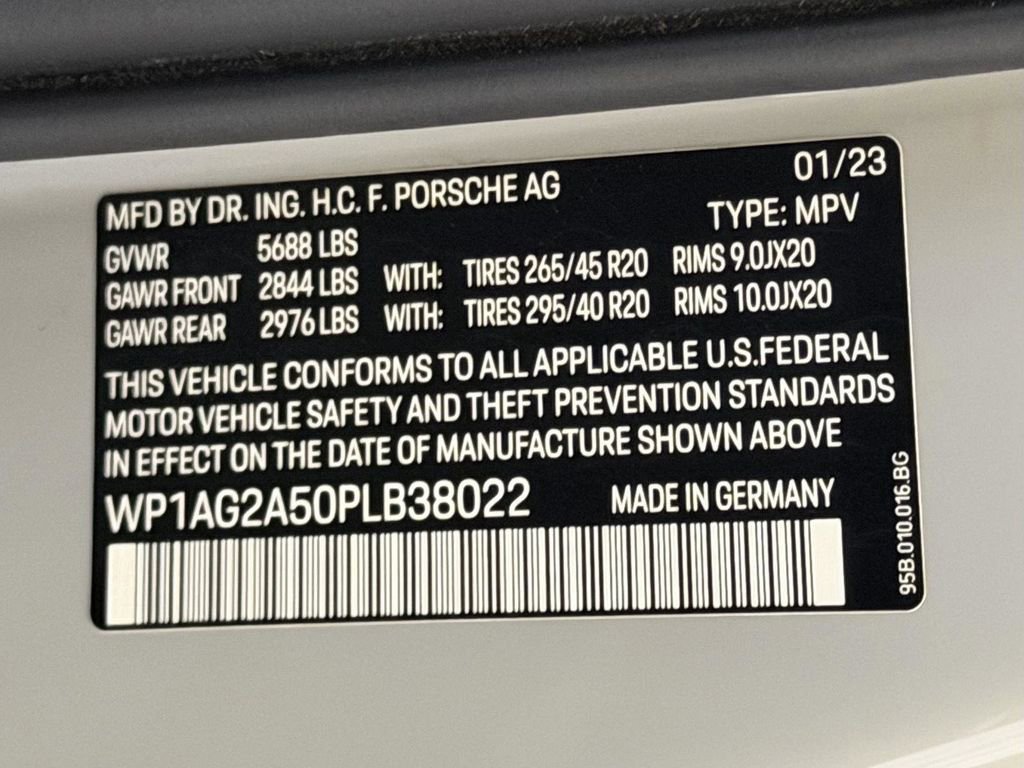 Used 2023 Porsche Macan S image 25