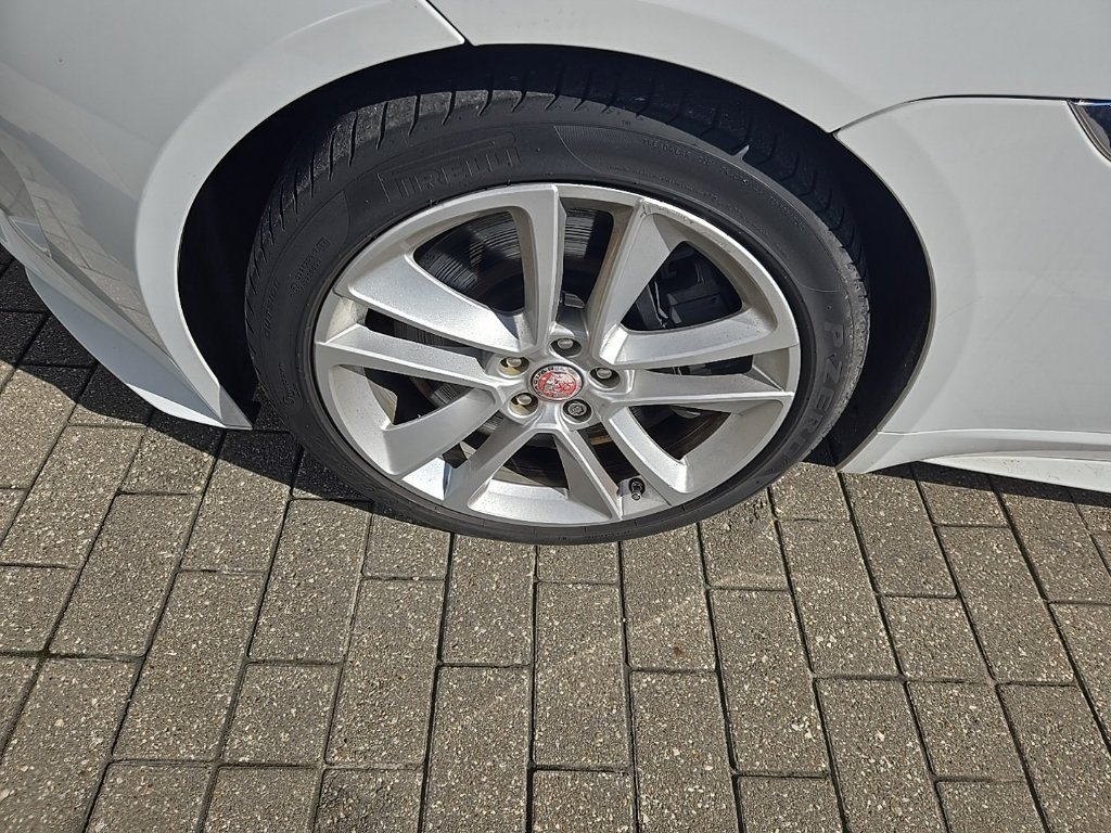 Used 2016 Jaguar F-TYPE S AWD/4WD image 13