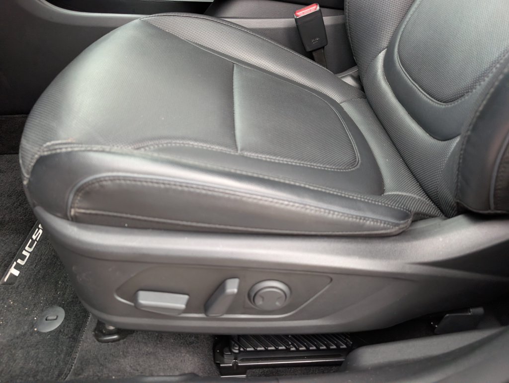 Used 2025 Hyundai Tucson Limited AWD/4WD image 26