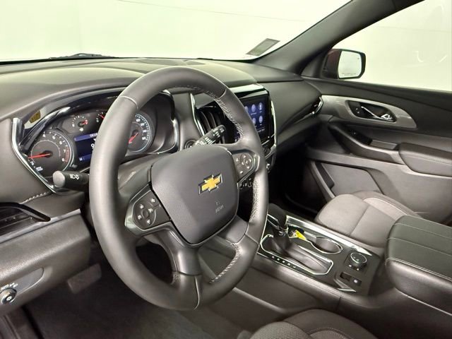 Used 2023 Chevrolet Traverse LT FWD image 15