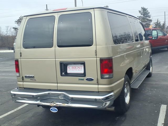 Used 2013 Ford E-150 and Econoline 150 XLT w/ XLT Premium Pkg image 7