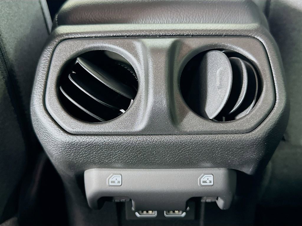 Used 2024 Jeep Gladiator Sport image 24