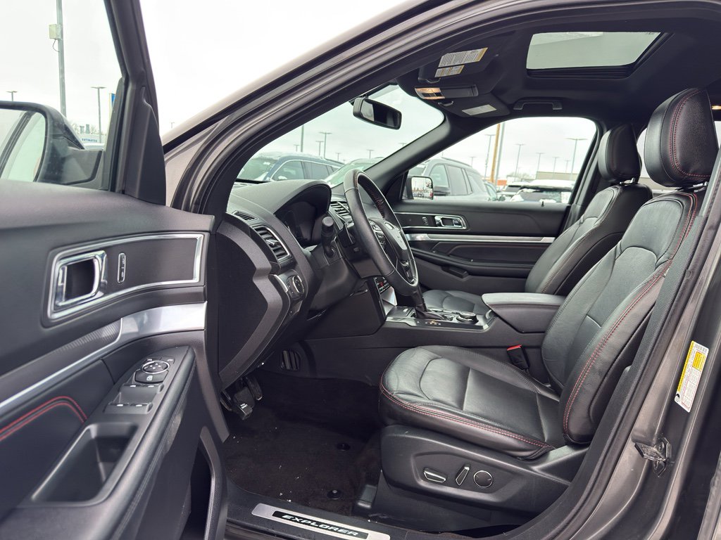 Used 2018 Ford Explorer Sport image 11