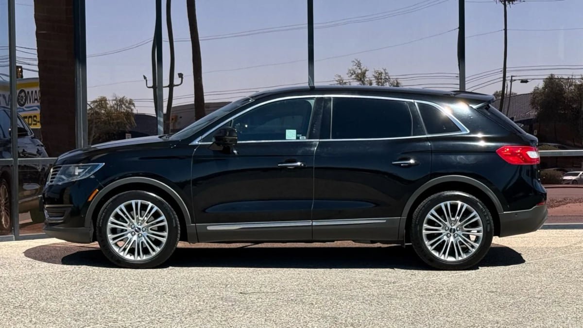Used 2016 Lincoln MKX Reserve w/ Technology Package image 4