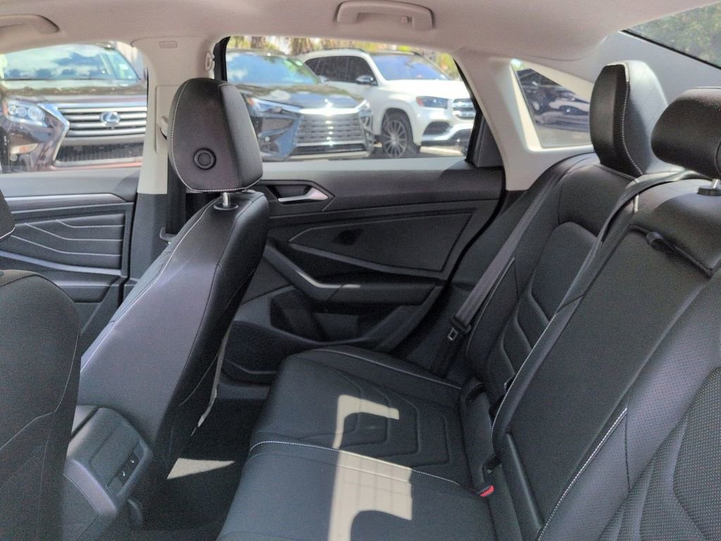 Used 2022 Volkswagen Jetta SEL image 15