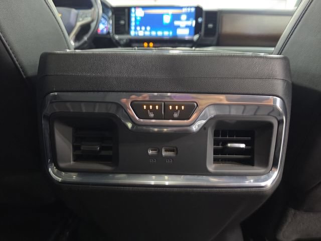 Used 2023 Chevrolet Silverado 1500 High Country w/ Technology Package AWD/4WD image 30