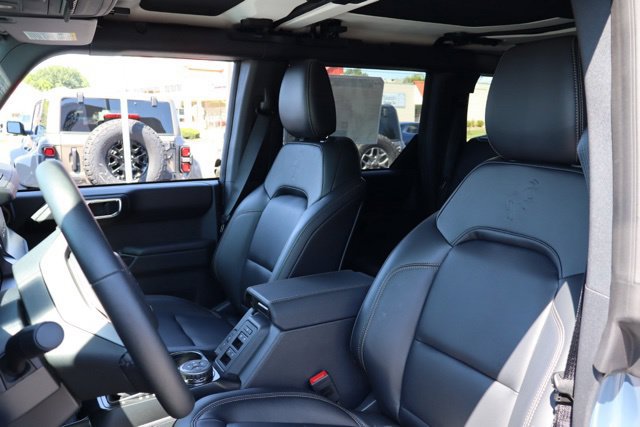 Used 2025 Ford Bronco Badlands w/ Sasquatch Package AWD/4WD image 18