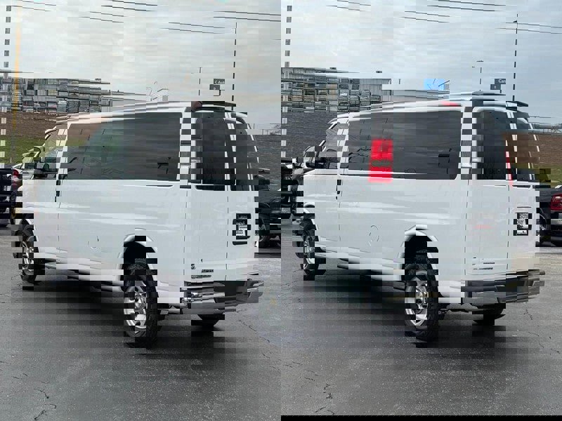 Used 2020 Chevrolet Express 3500 LT w/ LT Preferred Equipment Group image 6