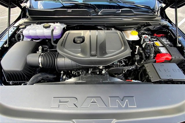 New 2026 RAM 1500 4x4 Crew Cab image 11