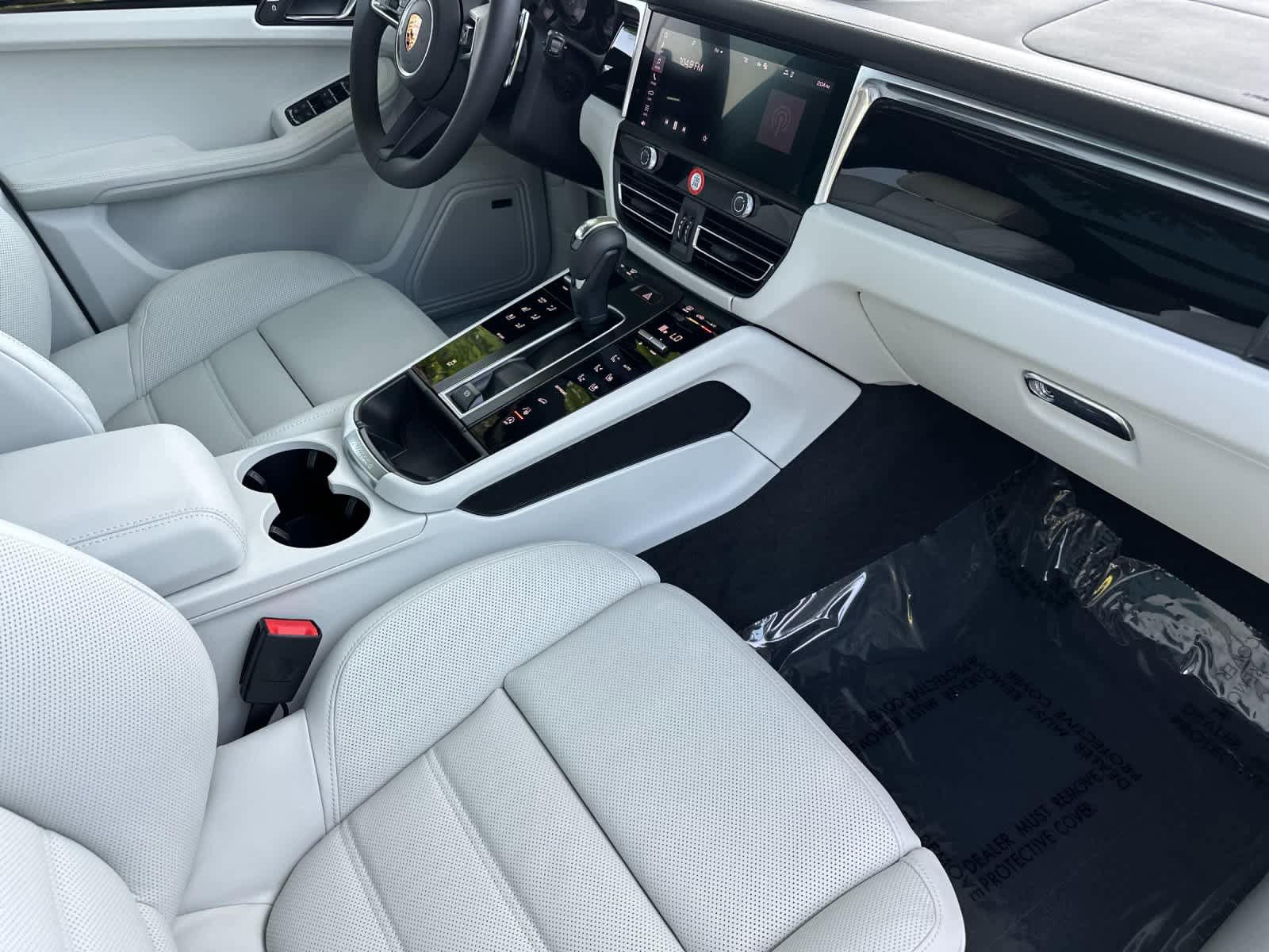 New 2026 Porsche Macan AWD/4WD image 17