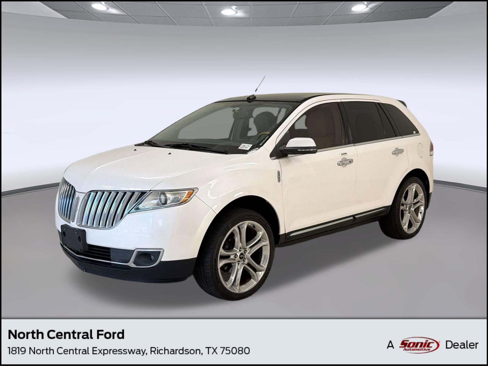 Used 2013 Lincoln MKX FWD image 1