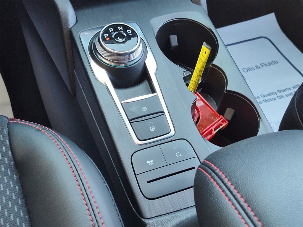 Used 2025 Ford Escape ST-Line image 25
