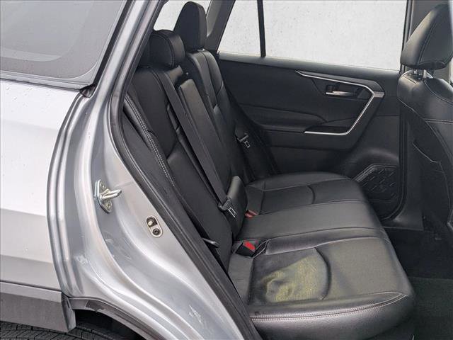 Used 2020 Toyota RAV4 XLE image 17