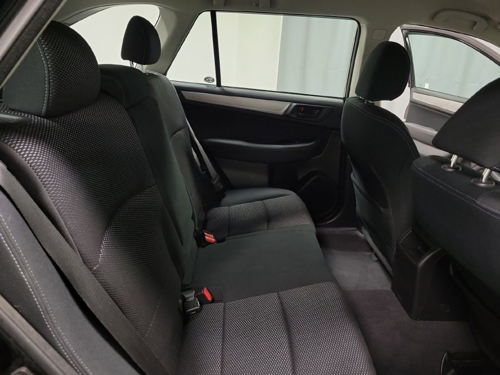 Used 2017 Subaru Outback 2.5i AWD/4WD image 30
