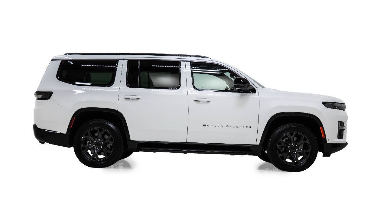 Used 2026 Jeep Grand Wagoneer Limited AWD/4WD image 5