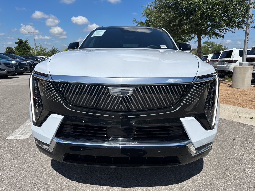 Certified 2026 Cadillac Escalade IQL Luxury AWD/4WD image 2