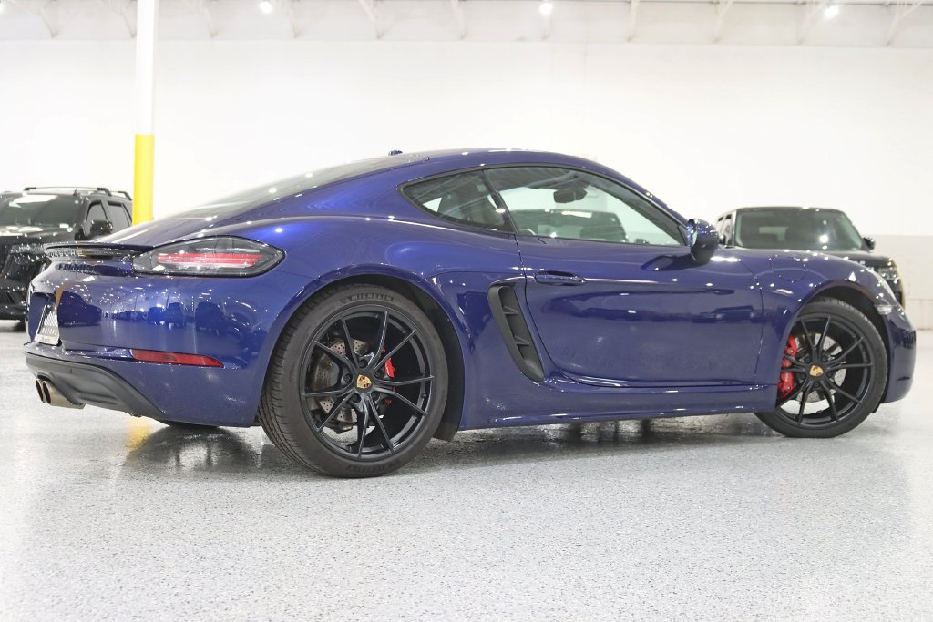 Used 2022 Porsche 718 Cayman S RWD image 9