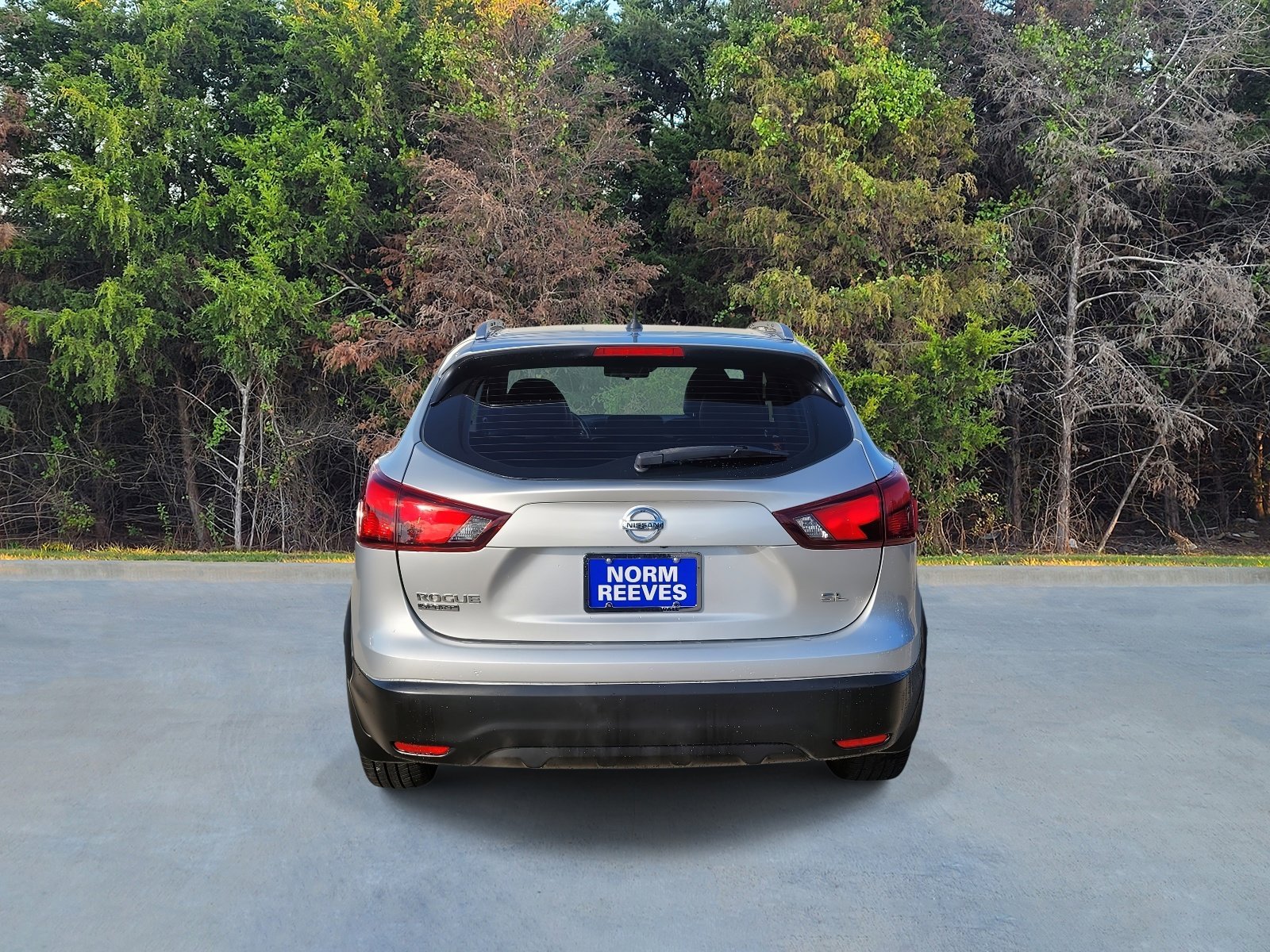 Used 2017 Nissan Rogue Sport SL w/ SL Premium Package image 17