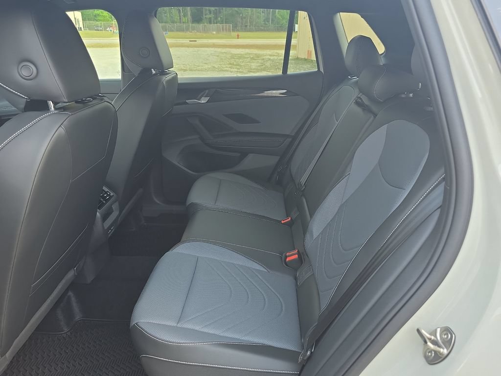 New 2026 Volkswagen Tiguan SE R-Line AWD/4WD image 34