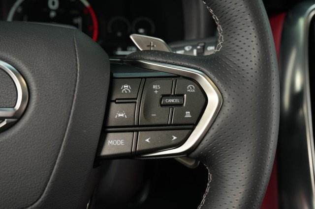 Used 2025 Lexus LX 700h F Sport image 39