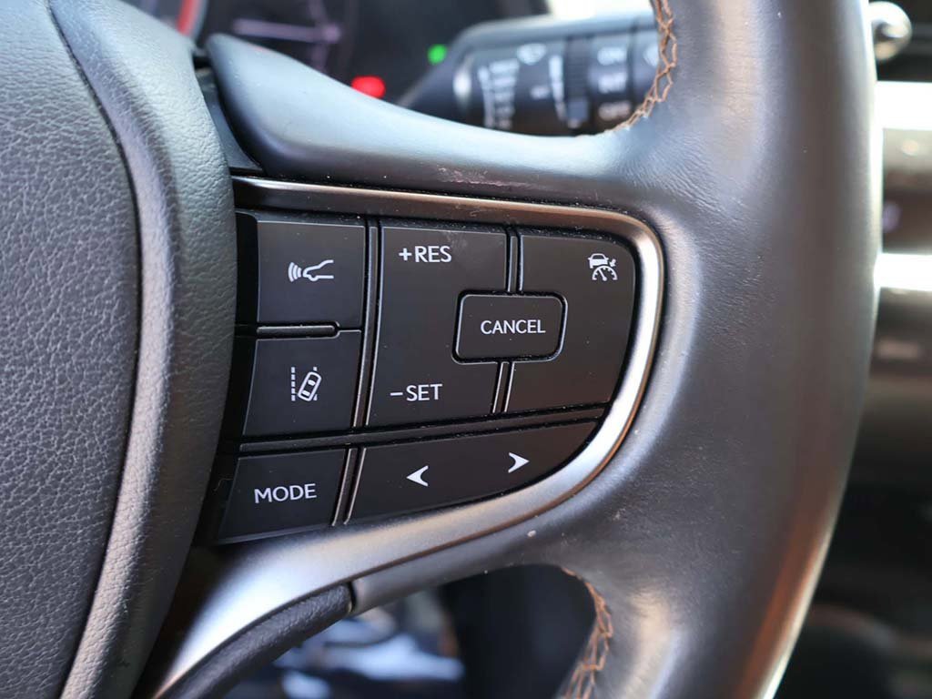 Used 2019 Lexus UX 200 image 47