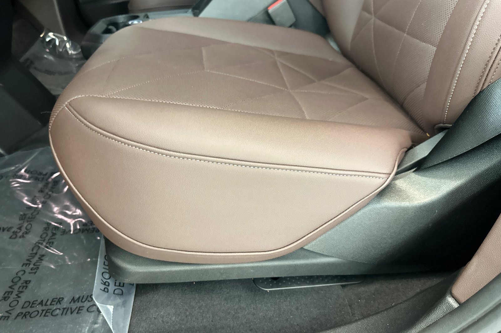 Used 2023 BMW iX xDrive50 w/ Premium Package image 14