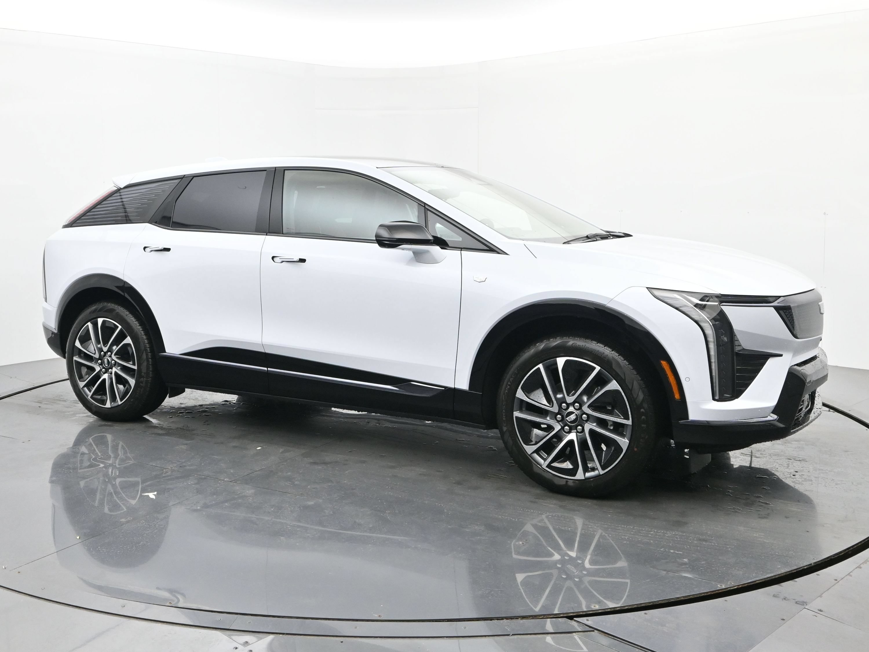 New 2026 Cadillac Optiq Sport 2 AWD/4WD image 7