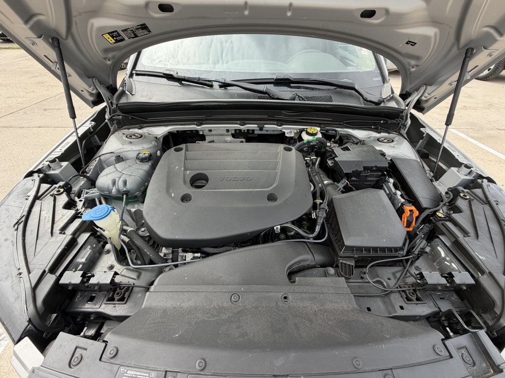 Used 2023 Volvo XC40 B5 Plus w/ Driver Assist Package AWD/4WD image 31