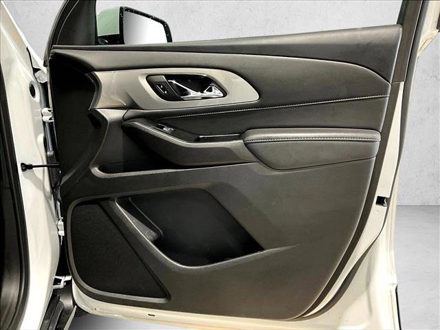 Used 2023 Chevrolet Traverse LT FWD image 19