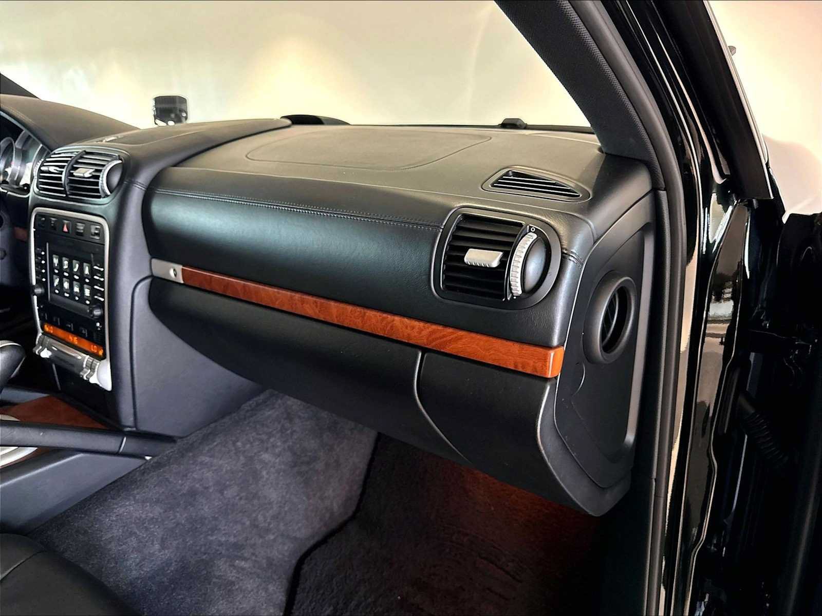Used 2008 Porsche Cayenne S AWD/4WD image 23