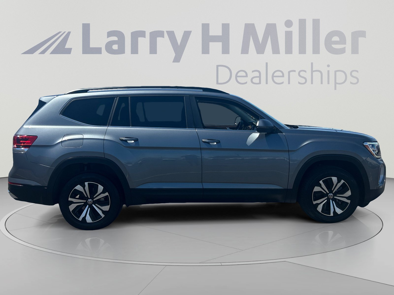 Used 2024 Volkswagen Atlas SE FWD image 6