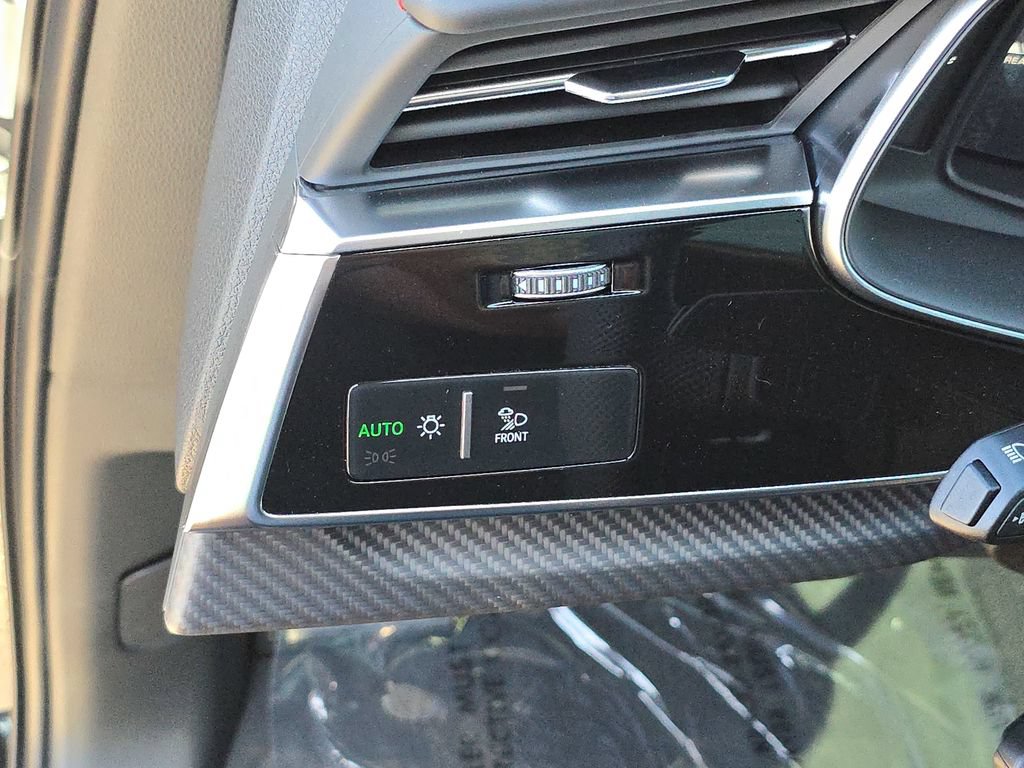 New 2026 Audi SQ7 Prestige AWD/4WD image 30