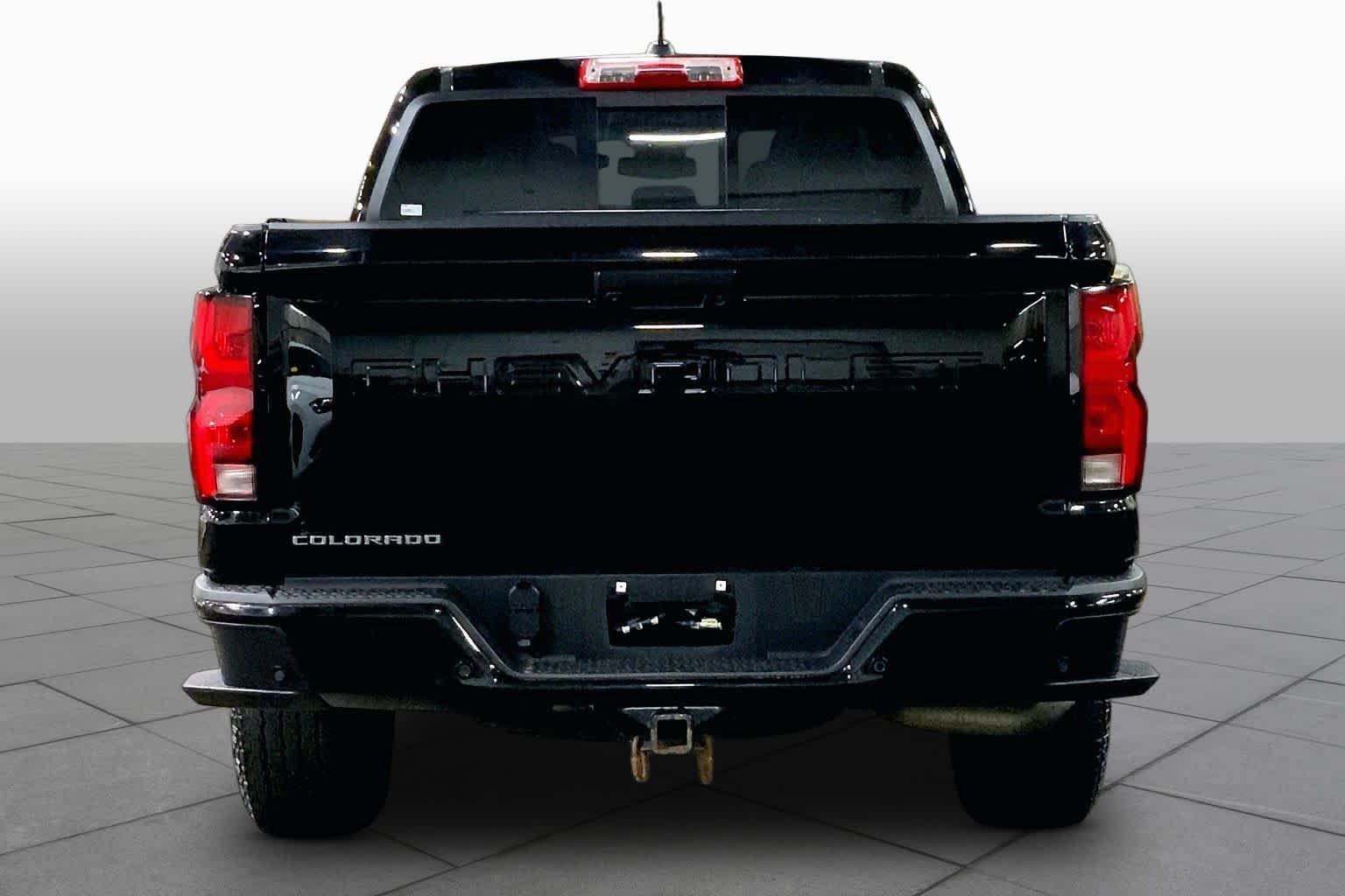 Used 2023 Chevrolet Colorado Z71 w/ Z71 Convenience Package 2 AWD/4WD image 5