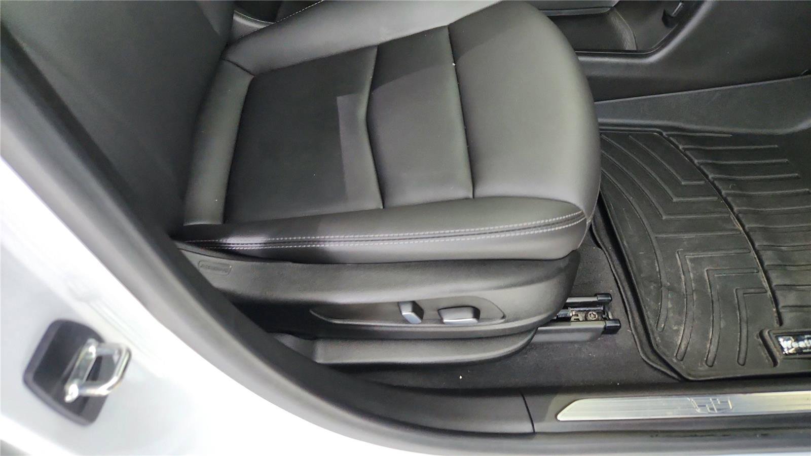 Used 2023 Cadillac XT5 Luxury image 28