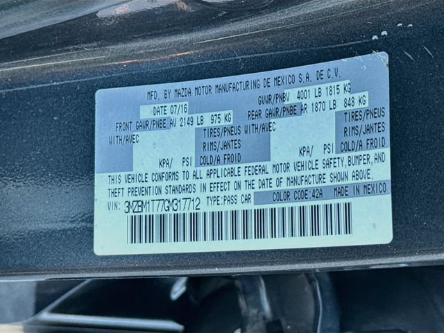 Used 2016 MAZDA MAZDA3 i Sport FWD image 34