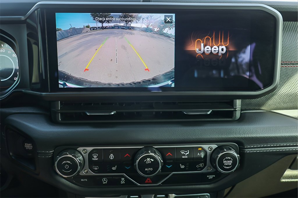 Used 2025 Jeep Wrangler Unlimited Rubicon image 15