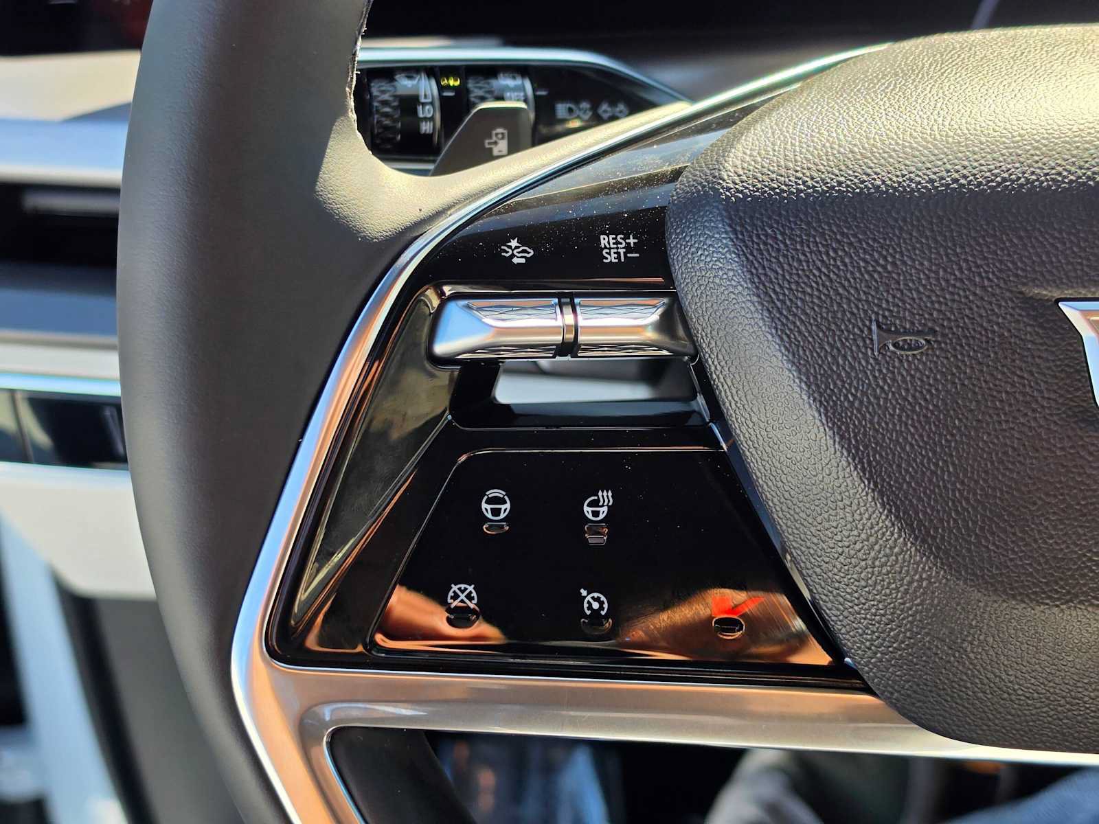New 2027 Cadillac Vistiq Luxury AWD/4WD image 31