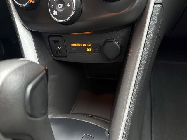 Certified 2022 Chevrolet Trax LT w/ LT Convenience Package image 24