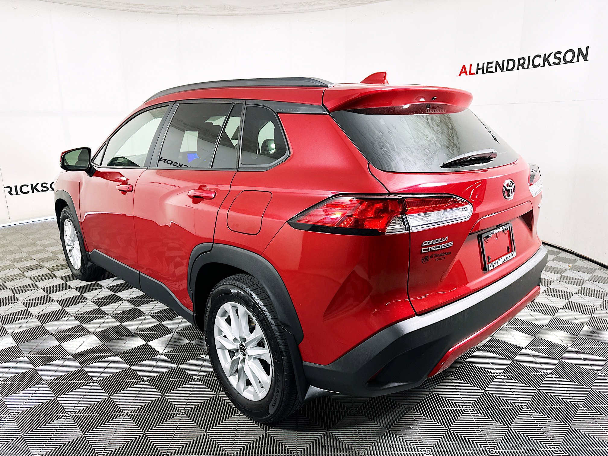 Used 2024 Toyota Corolla Cross LE w/ Moonroof Package image 5