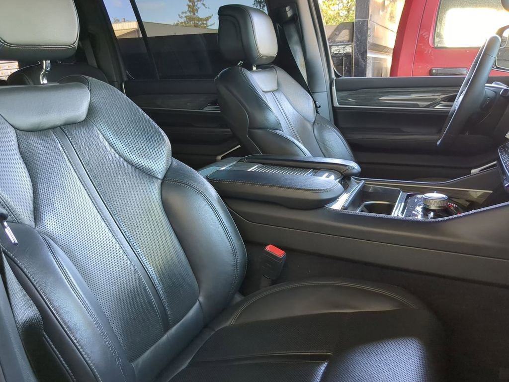 Used 2022 Jeep Wagoneer Series III w/ Premium Group I image 8