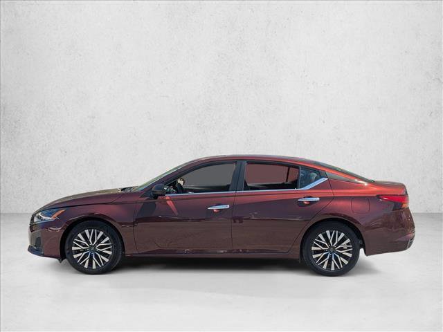 Used 2024 Nissan Altima 2.5 SV image 9