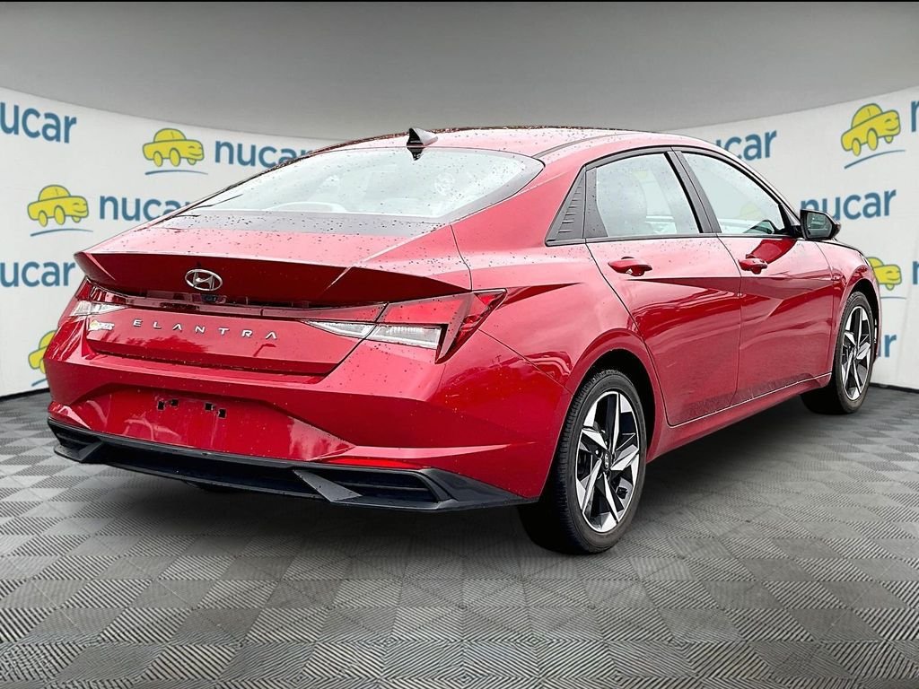 Used 2023 Hyundai Elantra SEL w/ Convenience Package FWD image 6