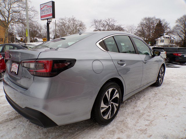 Used 2022 Subaru Legacy image 8