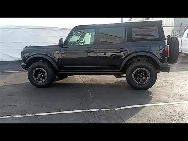Used 2021 Ford Bronco Badlands image 38