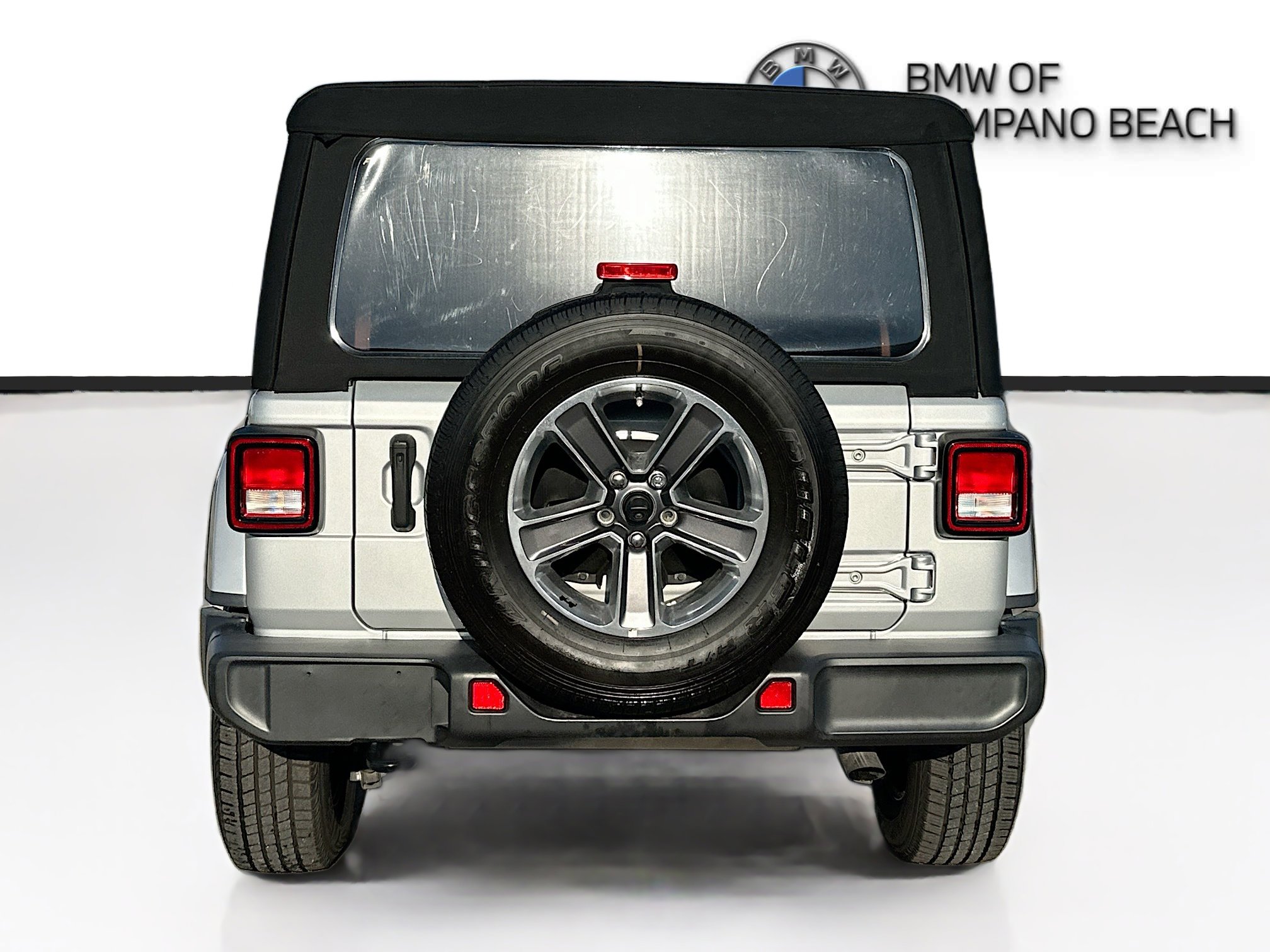 Used 2022 Jeep Wrangler Unlimited Sahara image 6