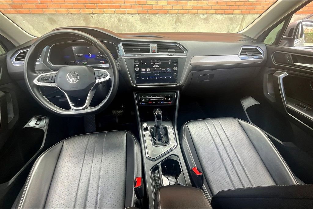 Used 2022 Volkswagen Tiguan SE image 20
