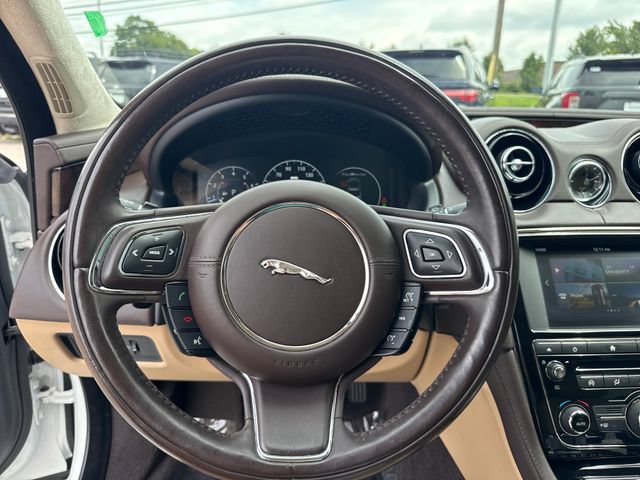 Used 2017 Jaguar XJ L Portfolio AWD/4WD image 16