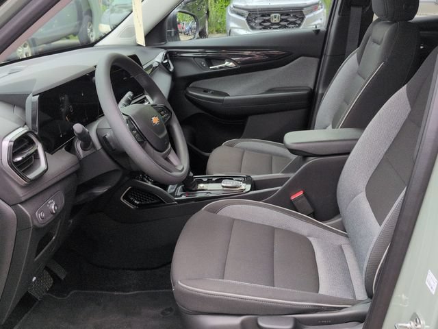 Used 2025 Chevrolet TrailBlazer LS w/ LS Convenience Package FWD image 20