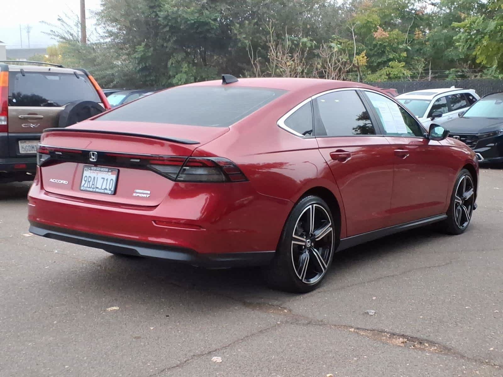 Used 2025 Honda Accord Sport image 3